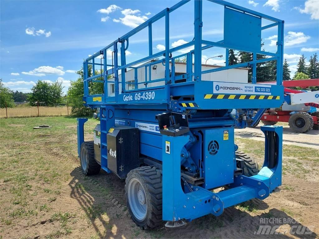 Genie GS-4390 RT Makazaste platforme