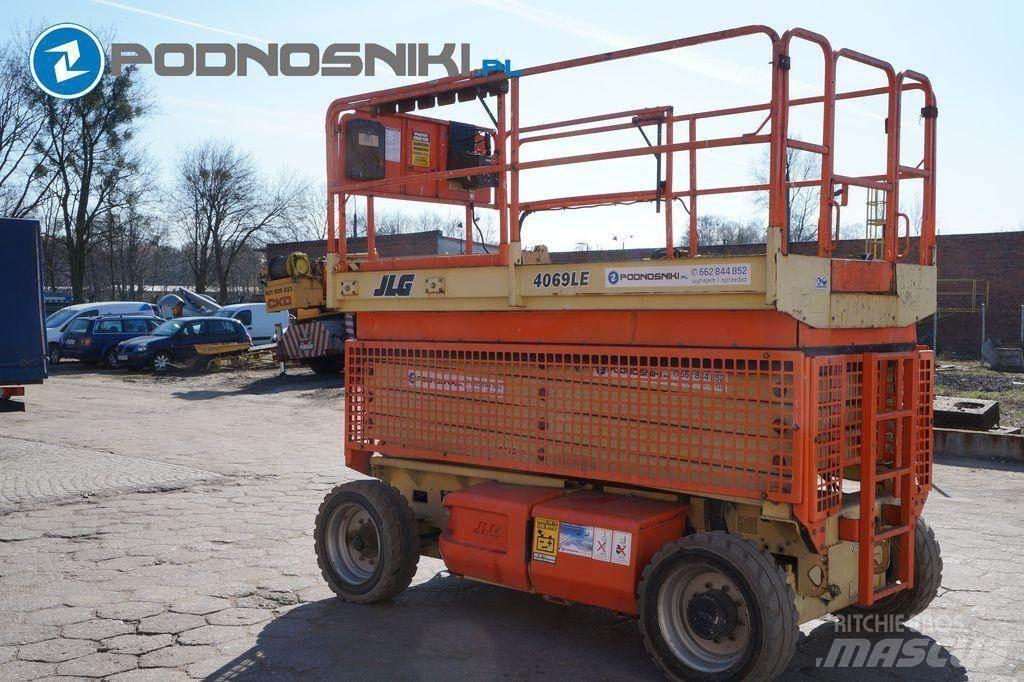 JLG 4069 Makazaste platforme