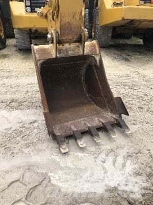 CAT 320 Bageri guseničari