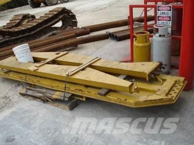 CAT 740 Tailgate Ostale komponente za građevinarstvo