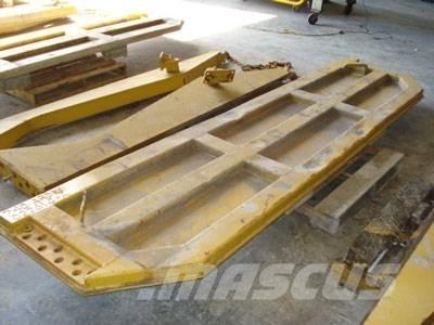 CAT 740 Tailgate Ostale komponente za građevinarstvo