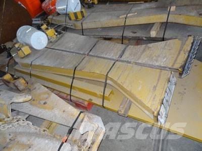 CAT 740 Tailgate Ostale komponente za građevinarstvo
