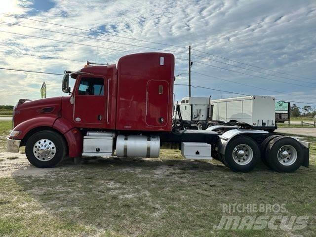 Peterbilt 384 Tegljači