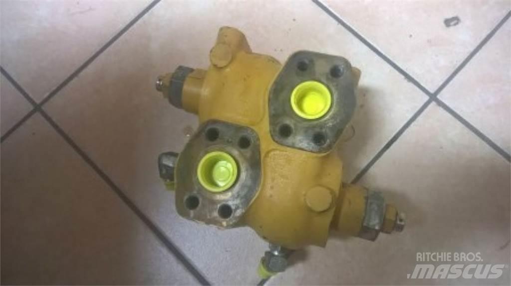CAT 231D Ostalo za građevinarstvo