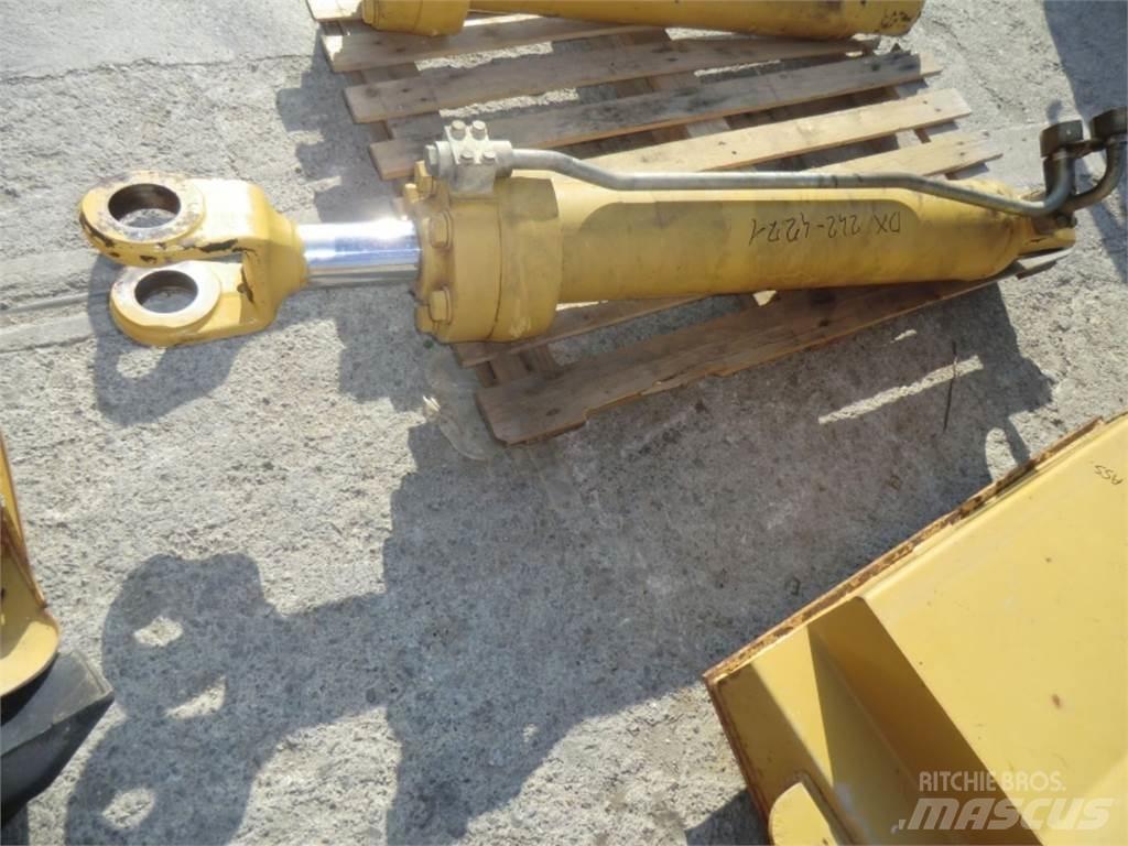 CAT 735 Ostalo za građevinarstvo