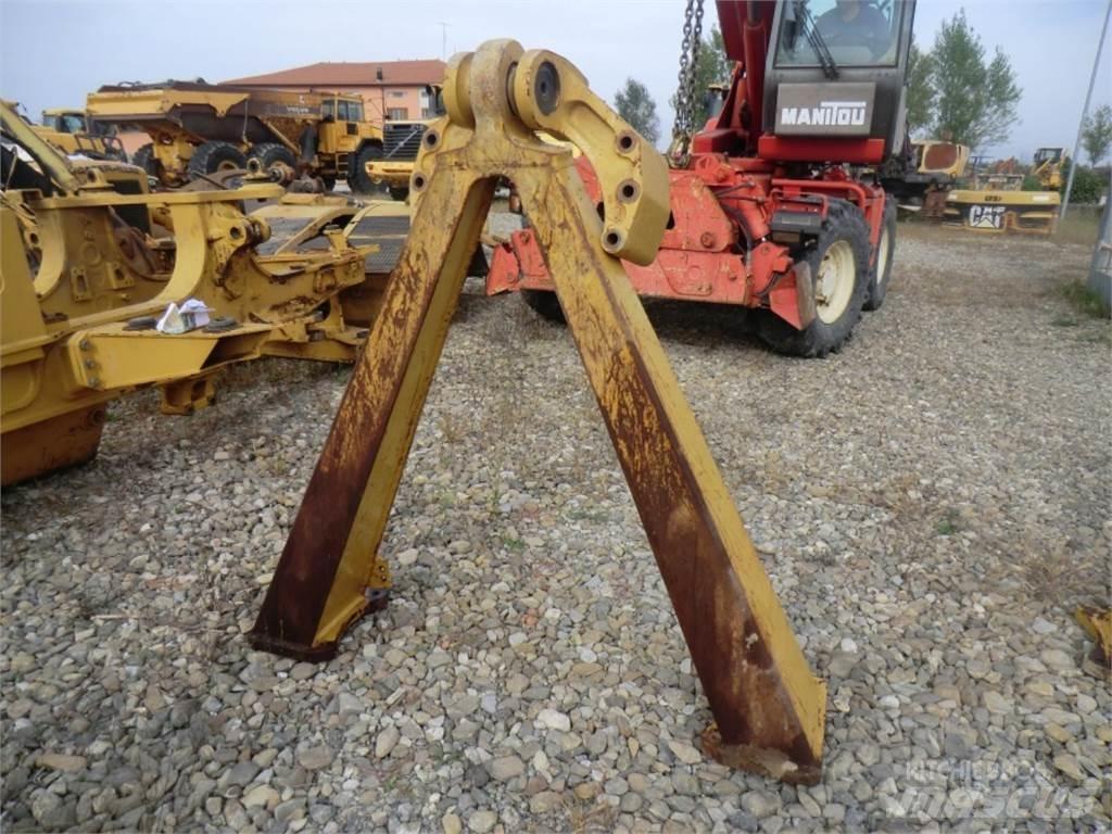 CAT 735 Šasija i vešenje