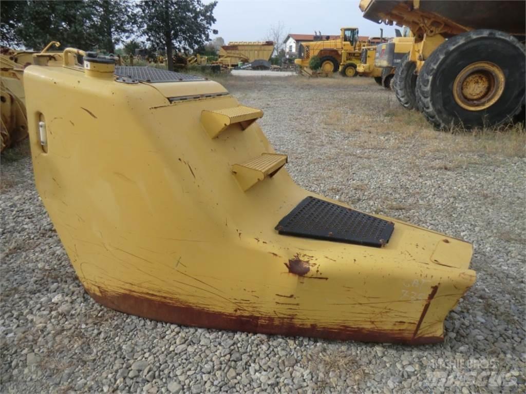CAT 735 Šasija i vešenje