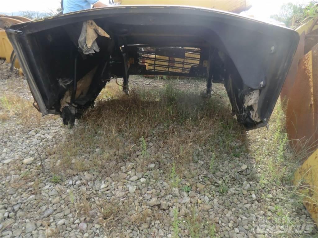CAT 735 Šasija i vešenje