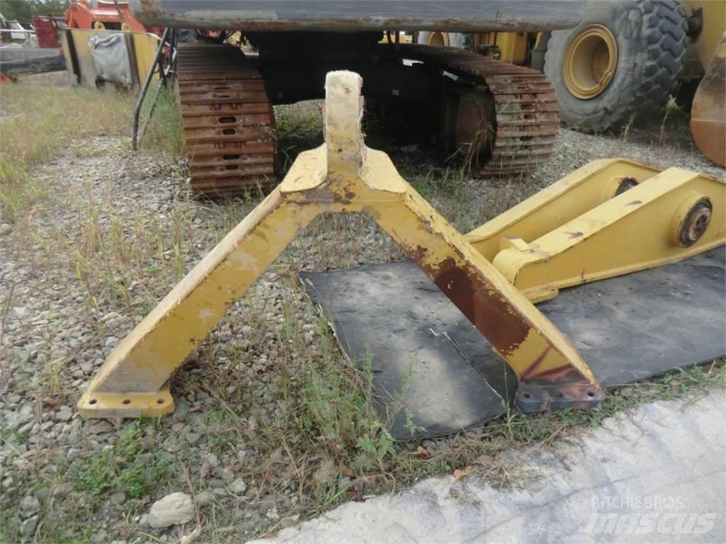 CAT 735 Šasija i vešenje