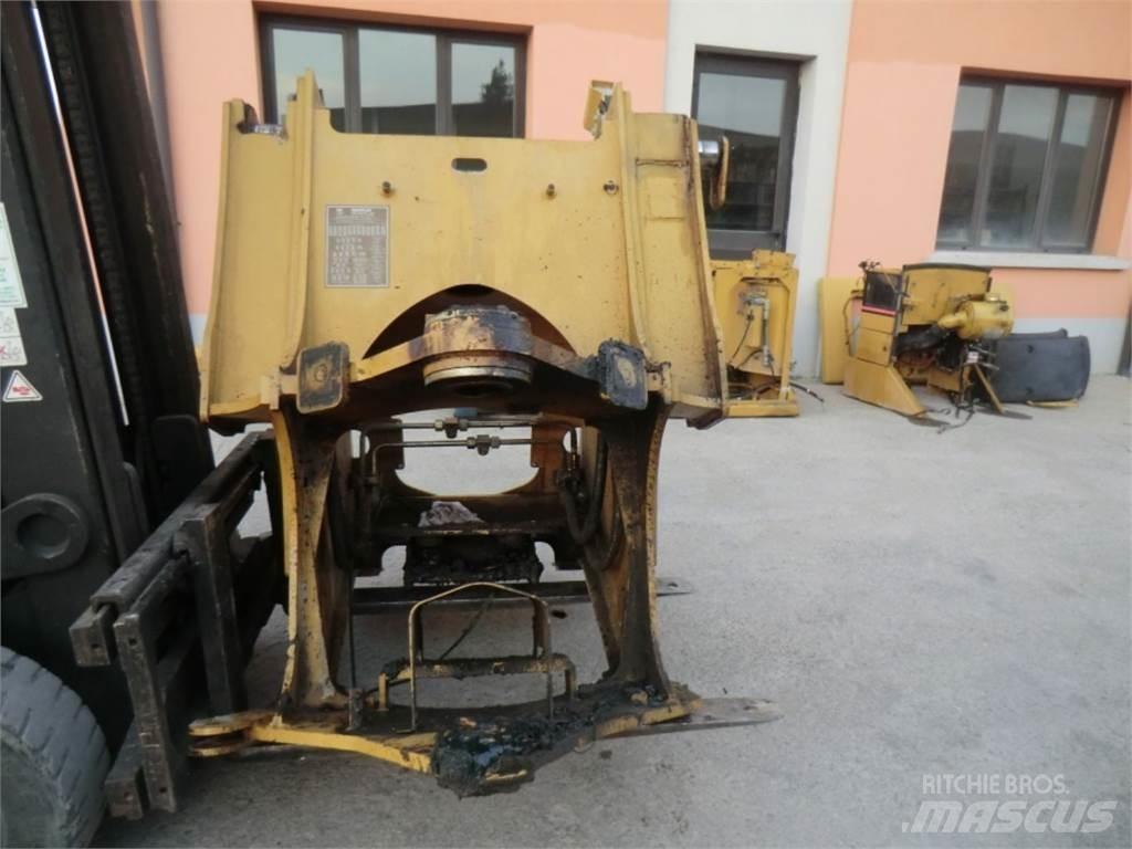 CAT 928G Šasija i vešenje