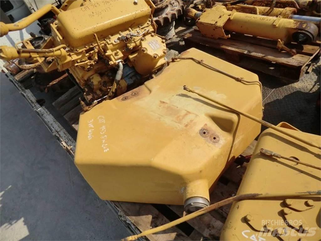 CAT 953 Šasija i vešenje