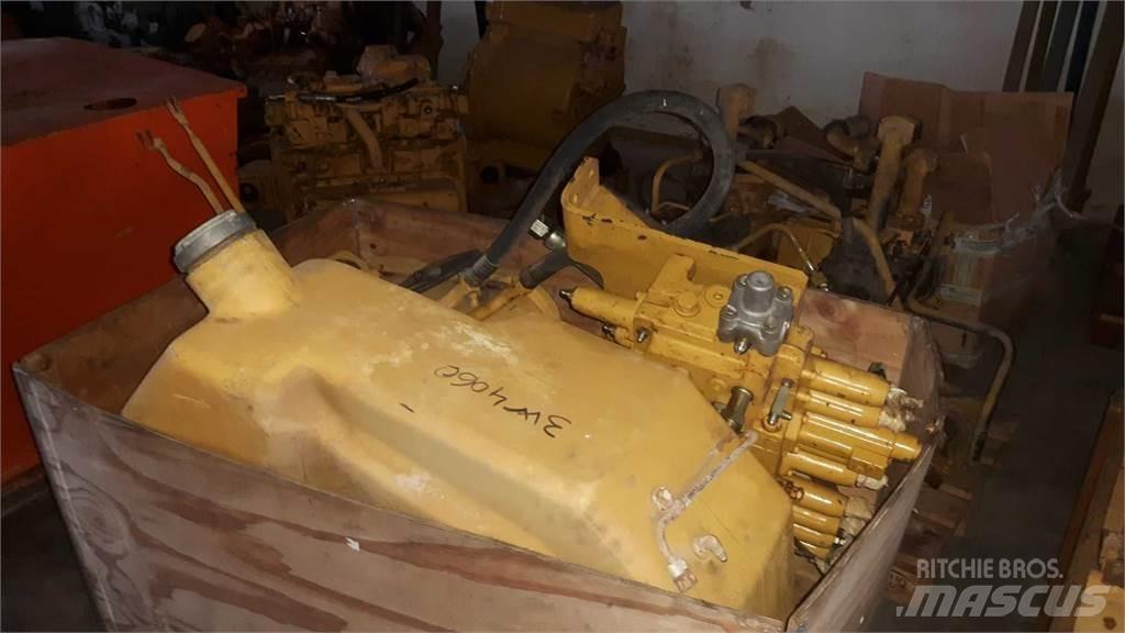 CAT 953 Šasija i vešenje