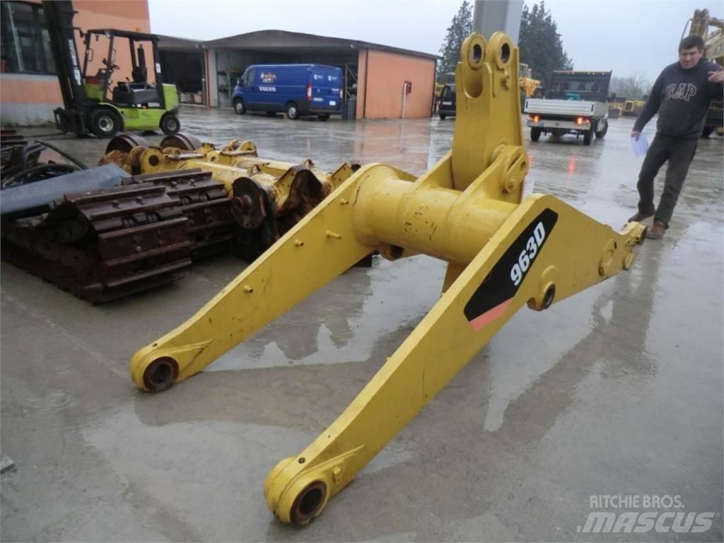 CAT 963D Šasija i vešenje