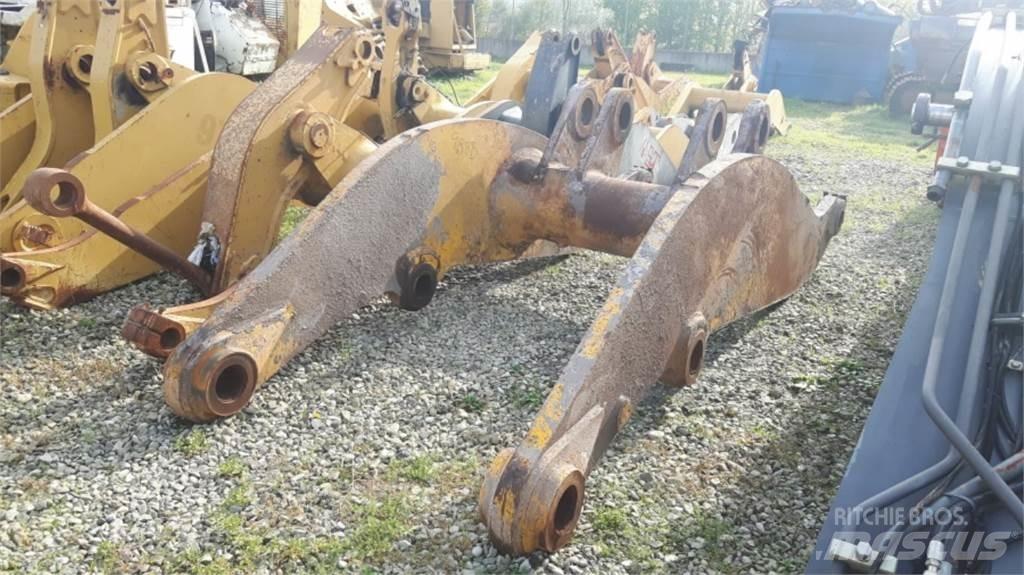 CAT 988B Šasija i vešenje