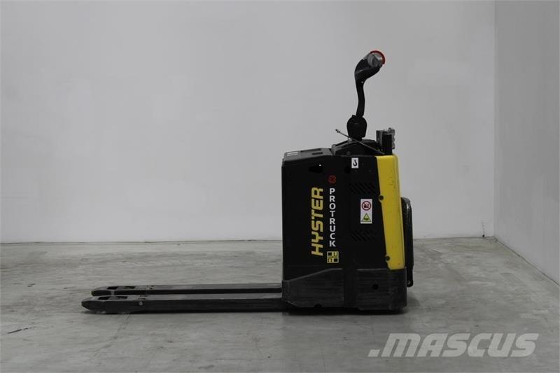 Hyster P2.0S Nisko podizni električni viljuškar sa stajalištom