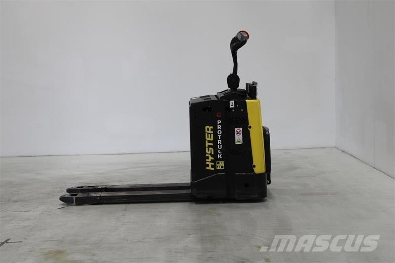 Hyster P2.0S Nisko podizni električni viljuškar sa stajalištom