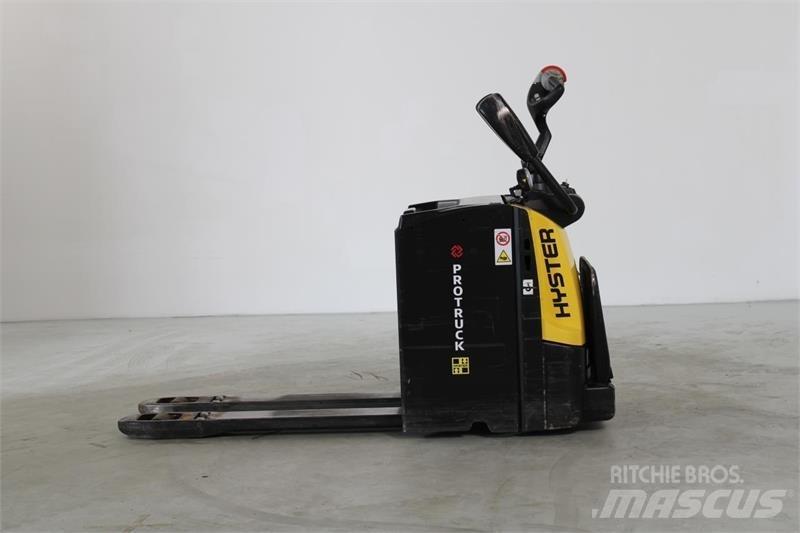 Hyster P2.0S Nisko podizni električni viljuškar sa stajalištom