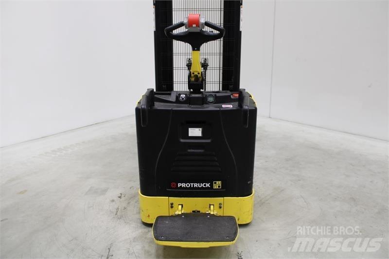 Hyster S1.5S Samopogonski ručni viljuškari