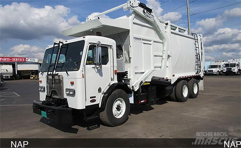 Peterbilt 320 Kamioni za otpad