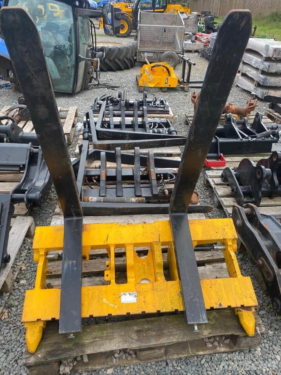 JCB  Poljoprivredni teleskopski utovarivači