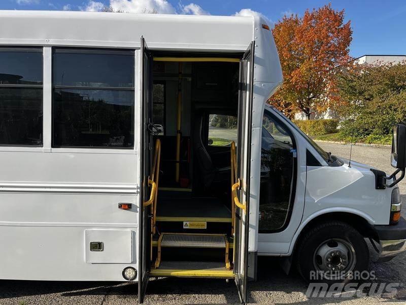 Chevrolet Express Mini autobusi