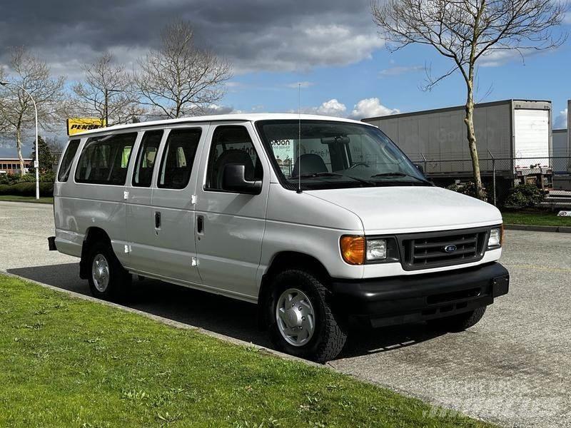 Ford Econoline Automobili