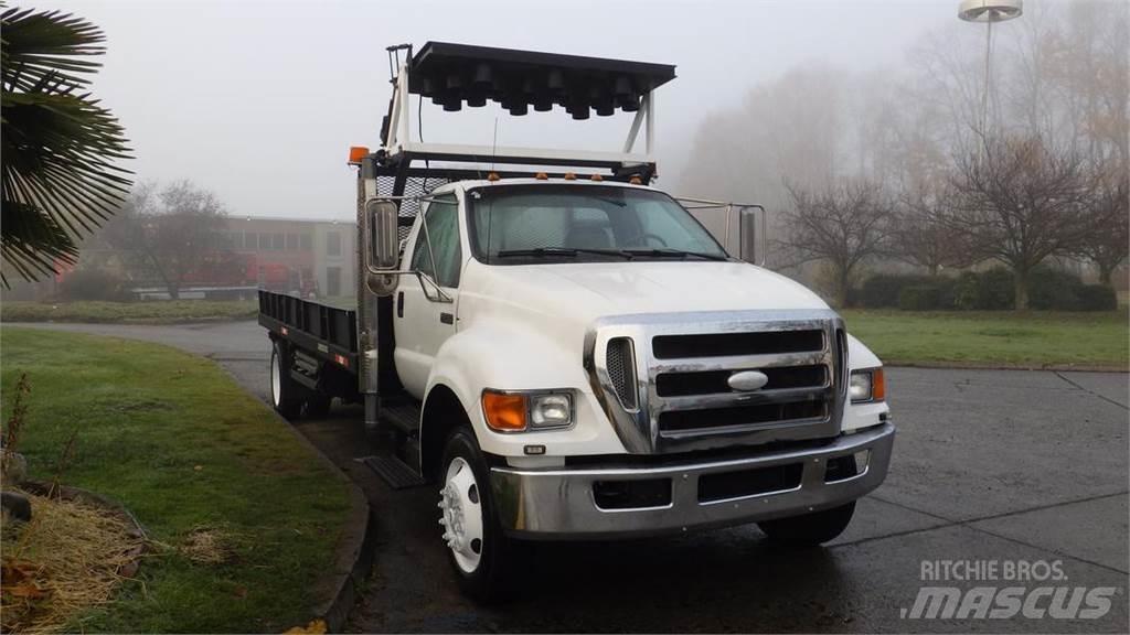 Ford F-750 Kamioni sa otvorenim sandukom
