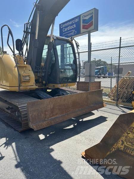 John Deere 135 D Bageri guseničari