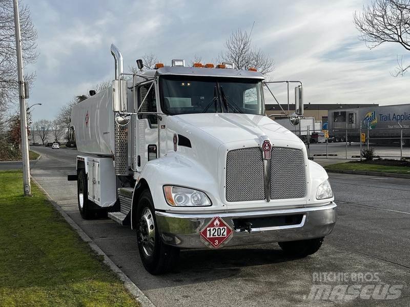 Kenworth T300 Kamioni cisterne