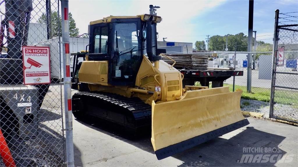 Komatsu D37PX-22 Bageri guseničari