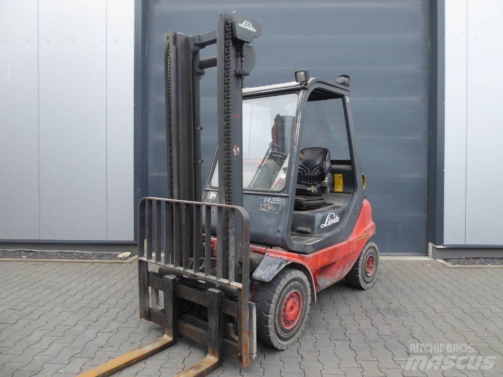Linde H25T-03 Plinski viljuškari