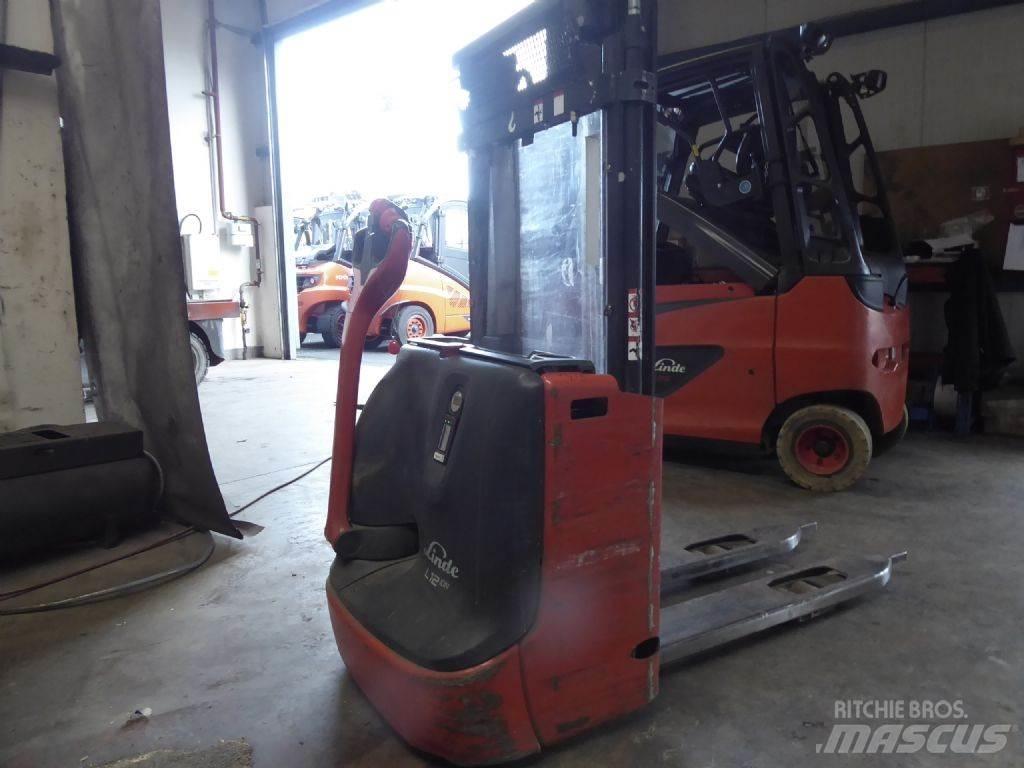 Linde L12L Ručni električni viljuškar