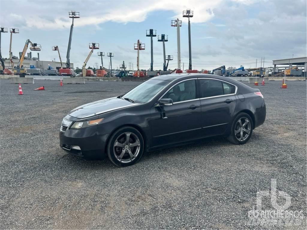 Acura TL Automobili