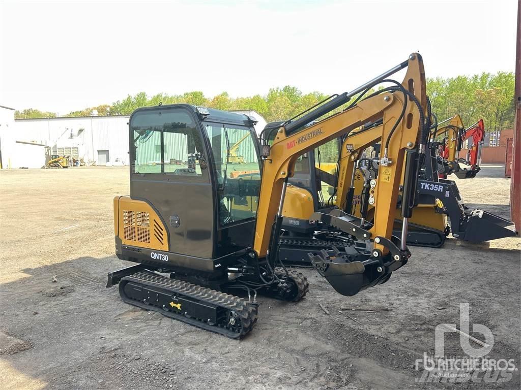 AGT QNT30 Mini bageri < 7t