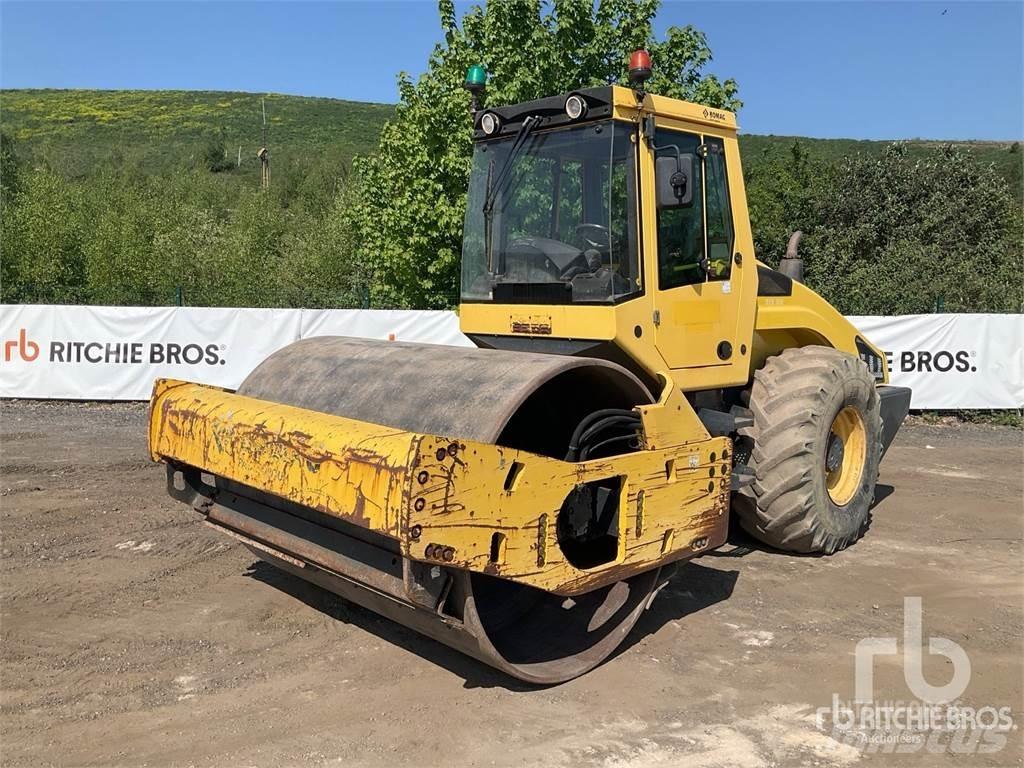 Bomag BW213DH-4 Soil compactors