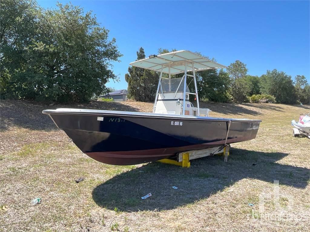  BOSTON WHALER Radni brodovi/teglenice