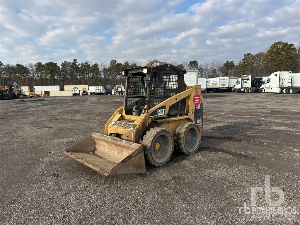 CAT 226 Skid steer mini utovarivači