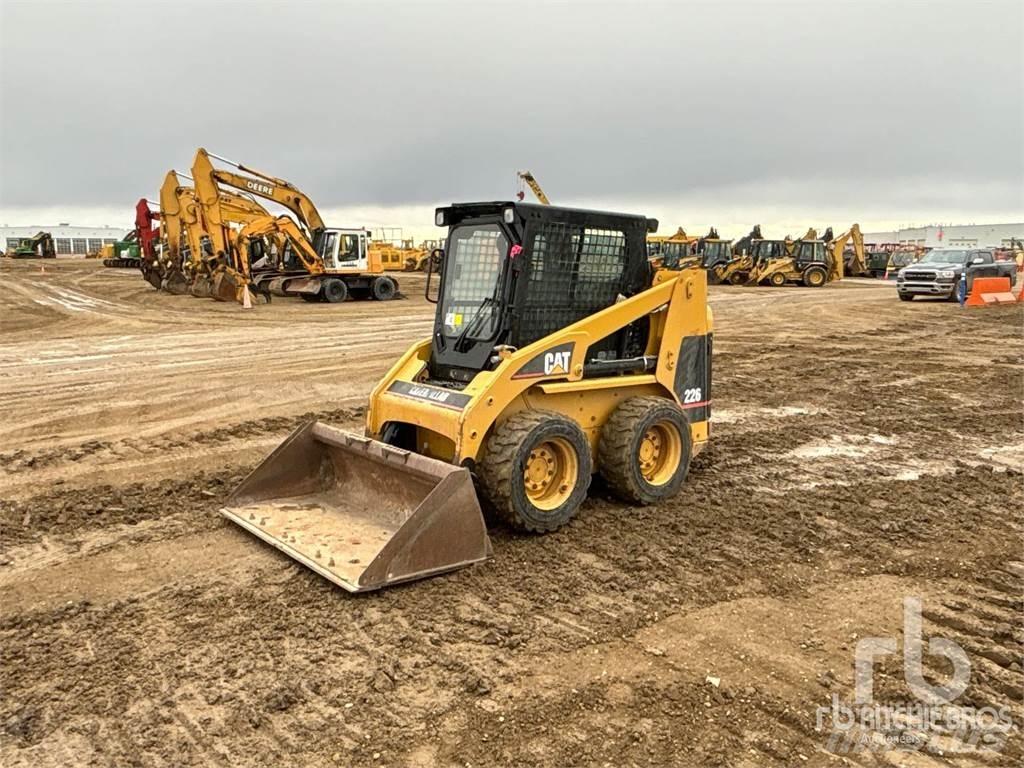 CAT 226 Skid steer mini utovarivači