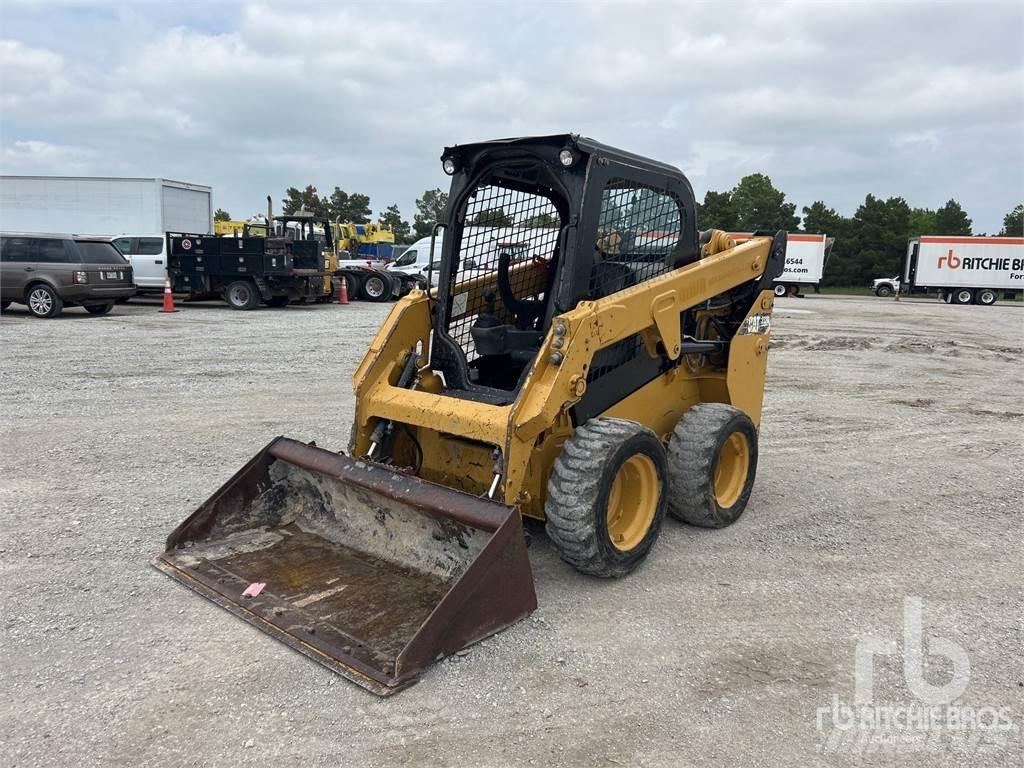 CAT 232D Skid steer mini utovarivači