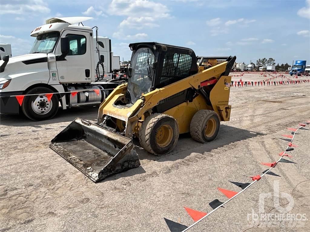 CAT 272D2 Skid steer mini utovarivači