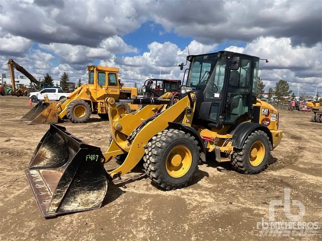 CAT 908M Utovarivači na točkove