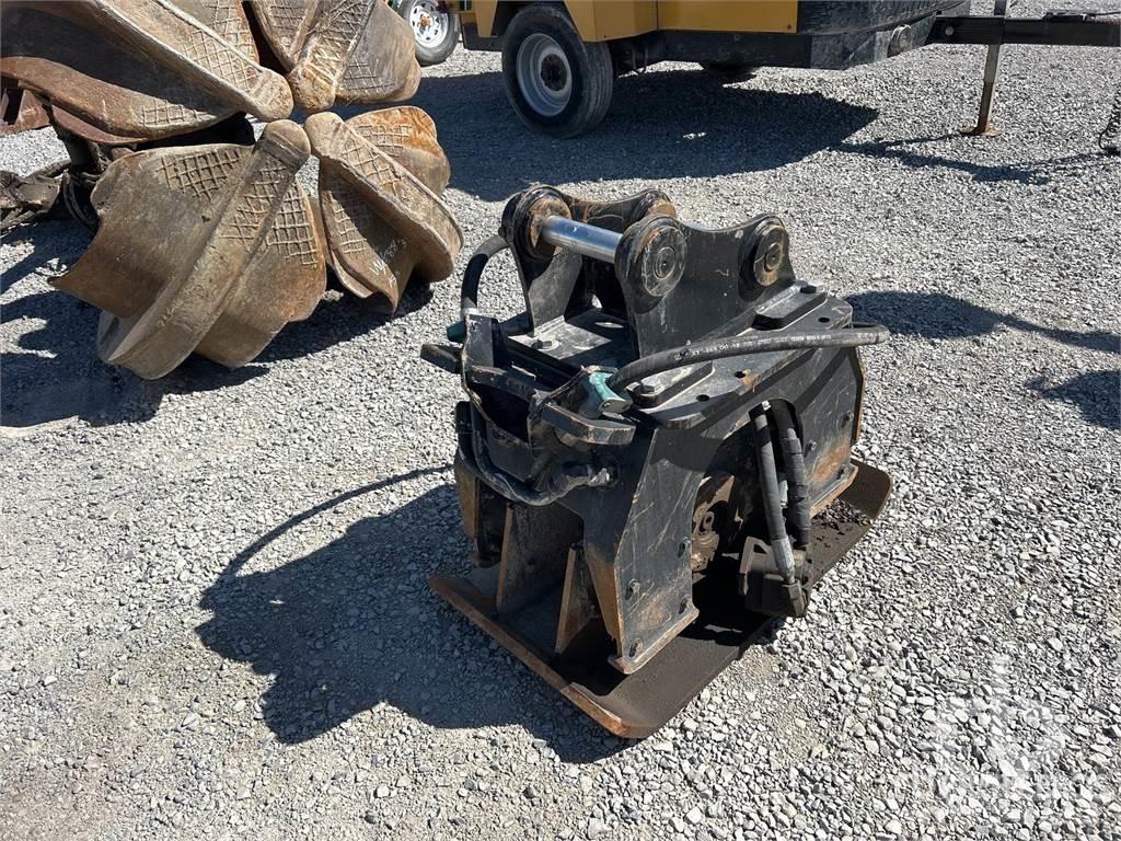 CAT CM 308 P40 Čekići