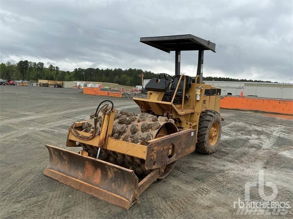 CAT CP433C Kompaktori otpada