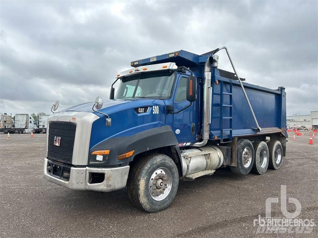 CAT CT660 Kiperi kamioni