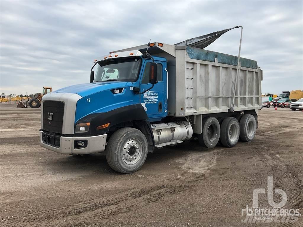 CAT CT660S Kiperi kamioni