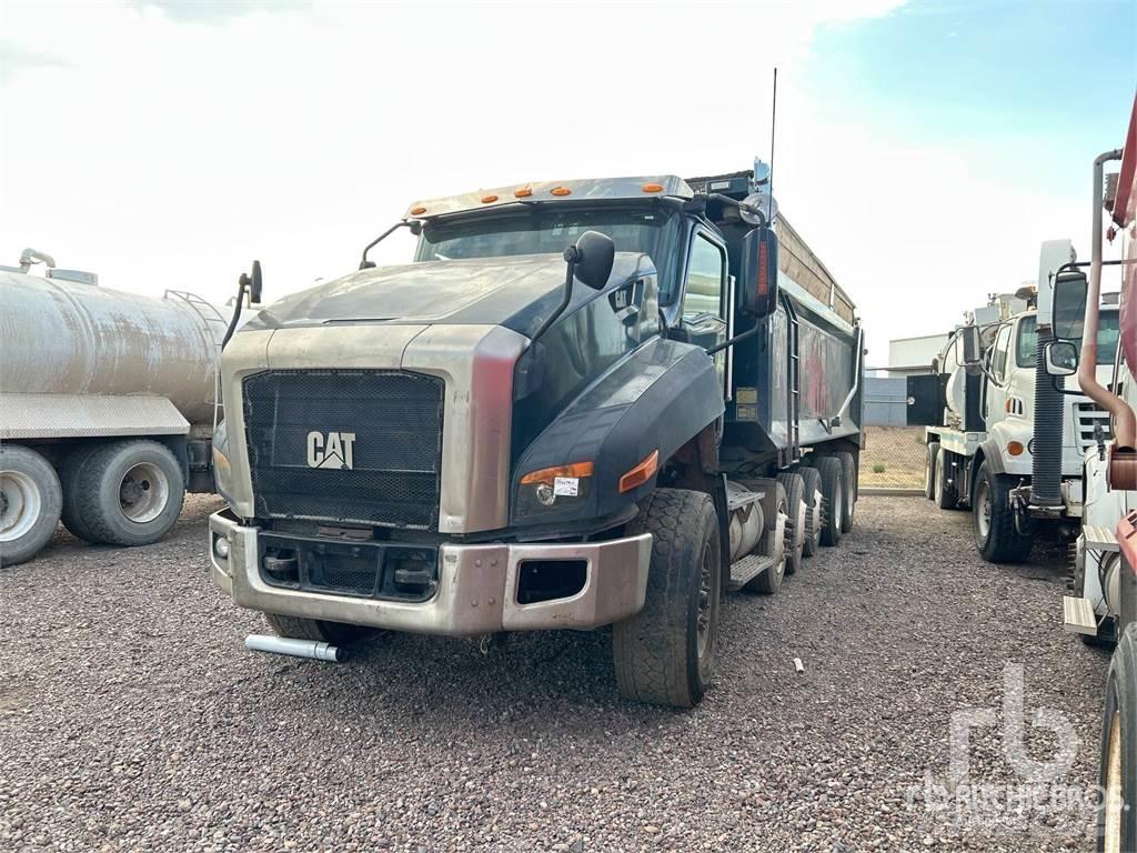 CAT CT660S Kiperi kamioni