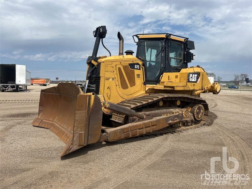 CAT D7E Buldožeri guseničari