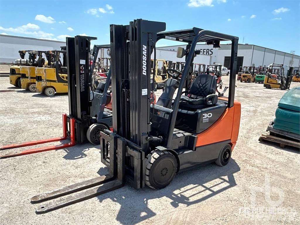 Doosan GC30E-5 Dizelski viljuškari