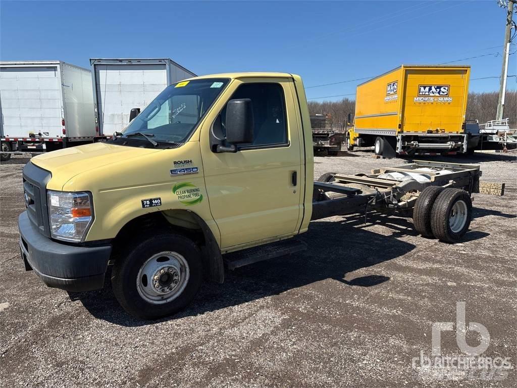 Ford E-450 Kamioni-šasije