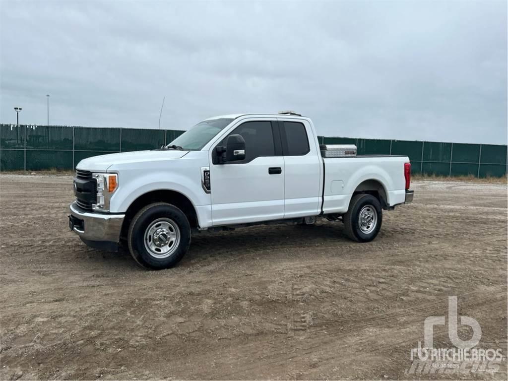 Ford F-250 Pik up kamioni